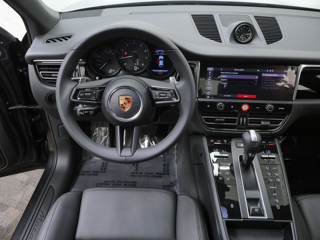 Thumbnail: 2026 Porsche Macan - 2