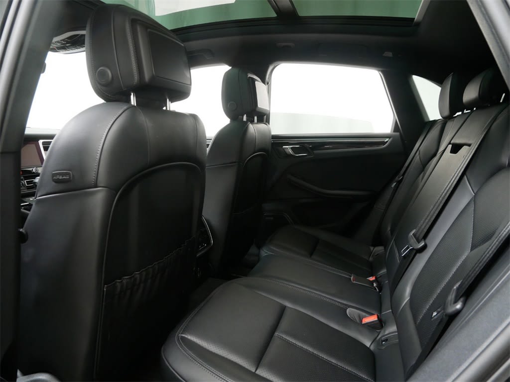 2024 Porsche Macan Base 11
