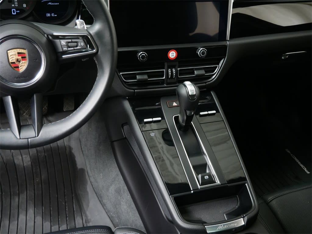 2024 Porsche Macan Base 14