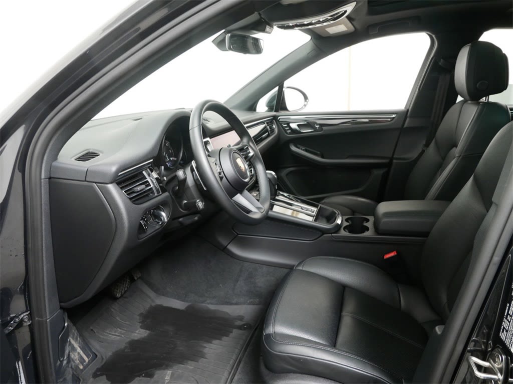 2024 Porsche Macan Base 9