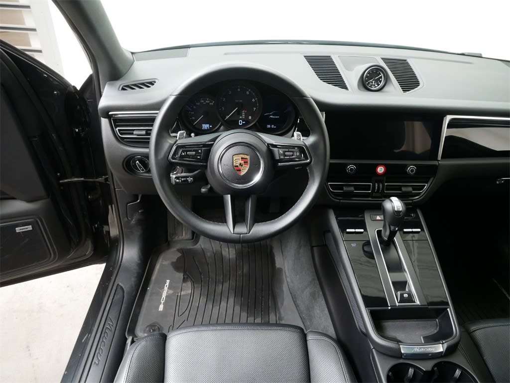 2024 Porsche Macan Base 2