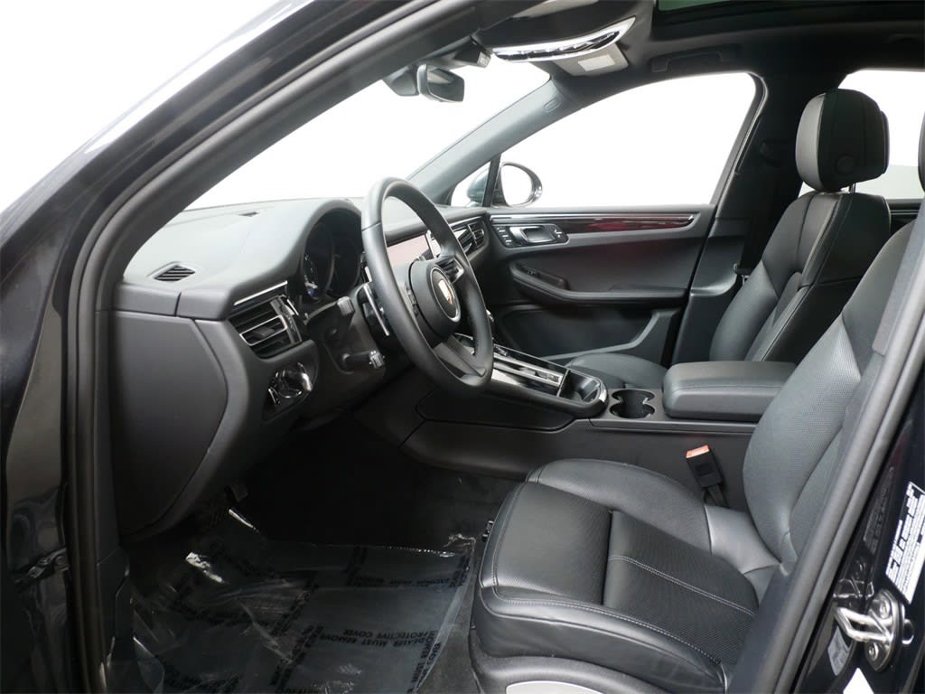 2024 Porsche Macan Base 8