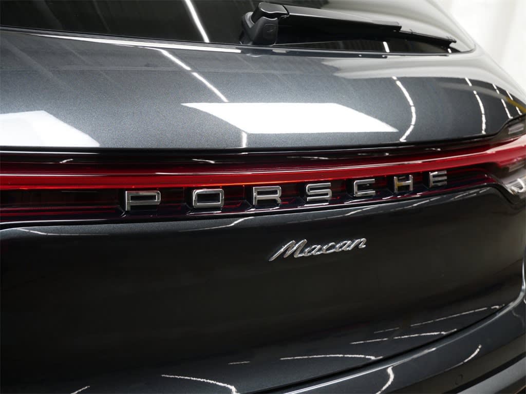 2024 Porsche Macan Base 6