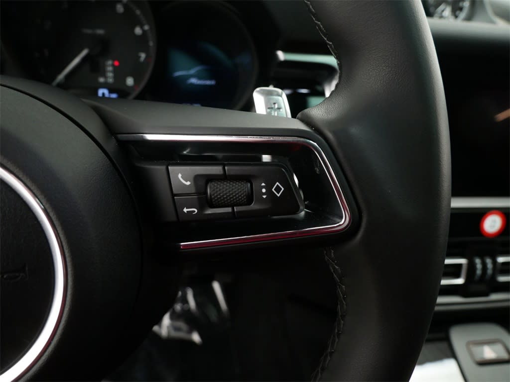 2024 Porsche Macan Base 23