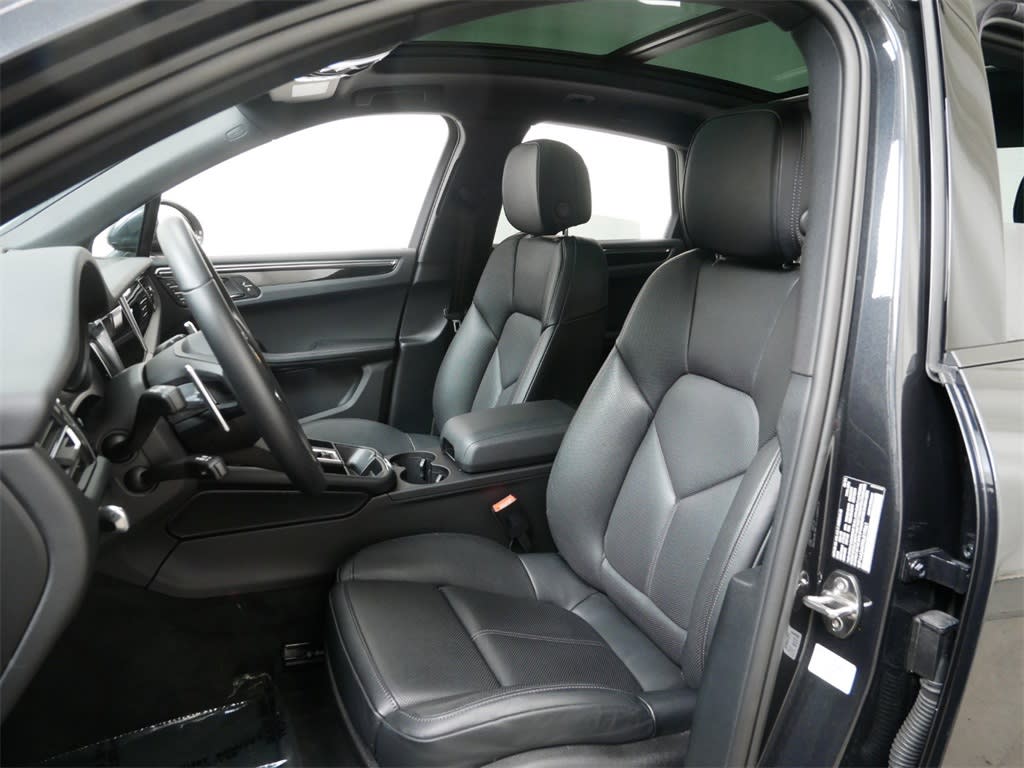 2024 Porsche Macan Base 9