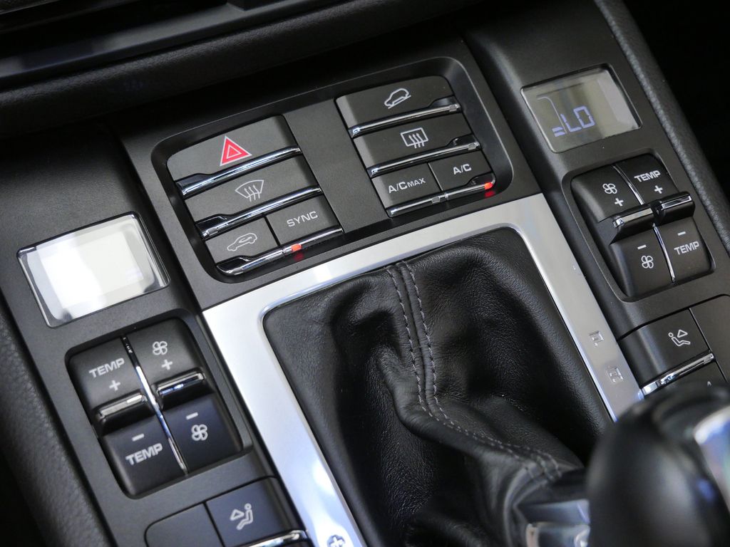 Thumbnail: 2019 Porsche Macan - 11