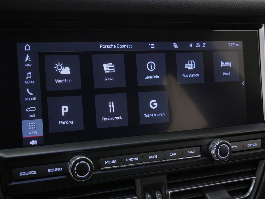Thumbnail: 2019 Porsche Macan - 26