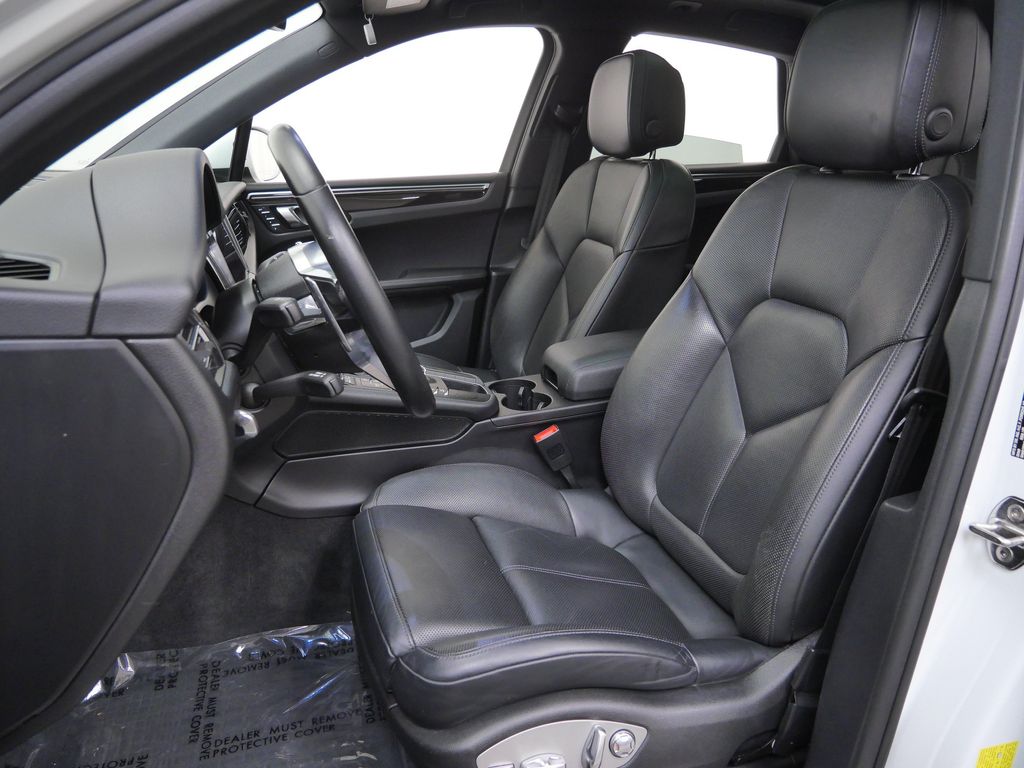 Thumbnail: 2019 Porsche Macan - 8