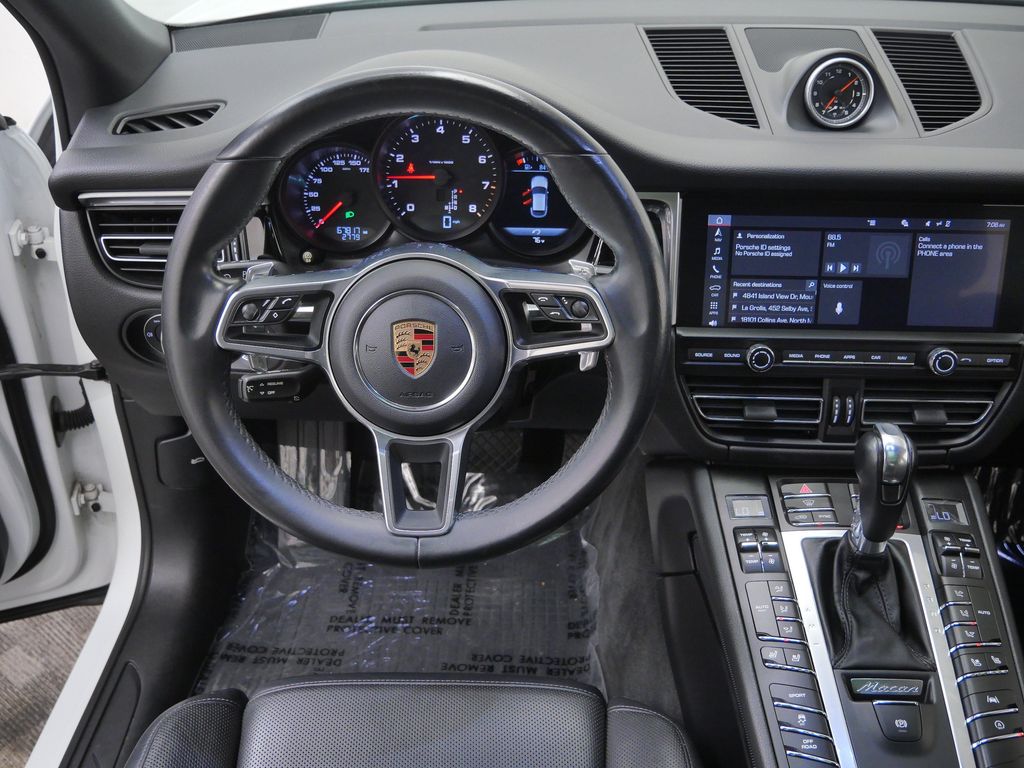 Thumbnail: 2019 Porsche Macan - 2