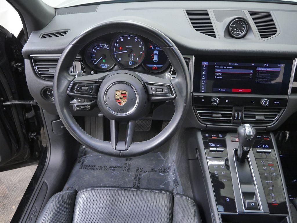 Thumbnail: 2023 Porsche Macan - 2