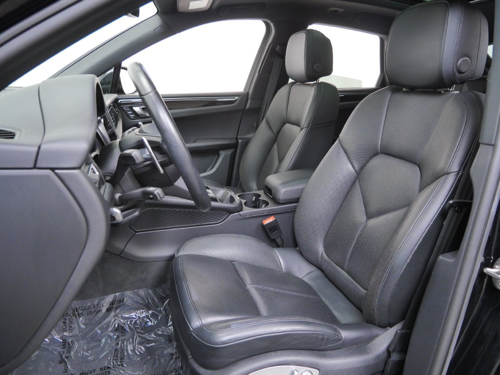 Thumbnail: 2023 Porsche Macan - 7