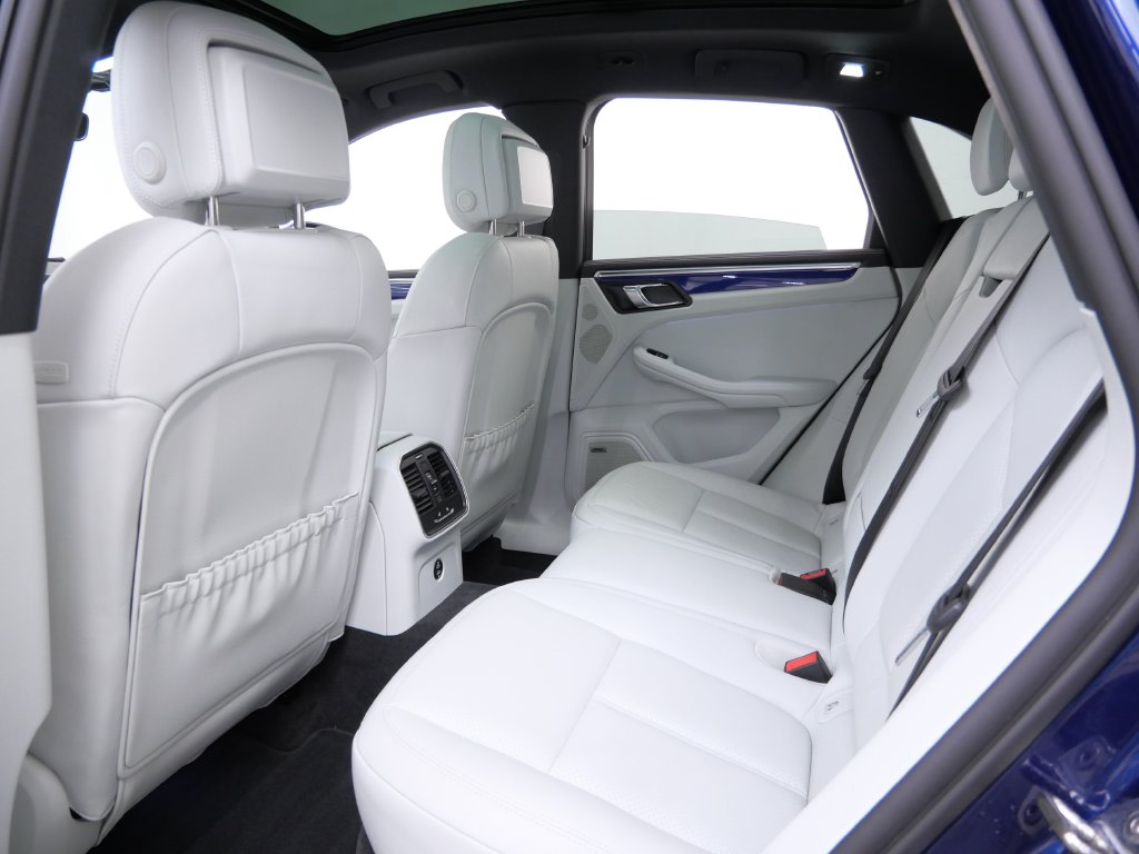 Thumbnail: 2024 Porsche Macan - 8