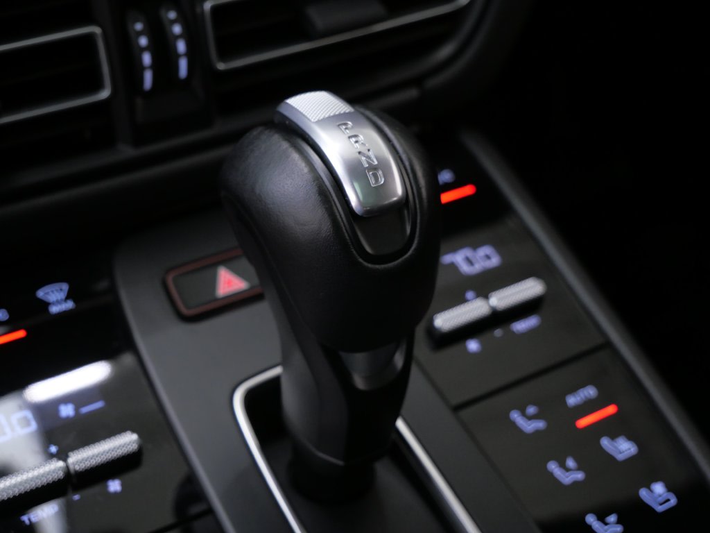 Thumbnail: 2024 Porsche Macan - 26