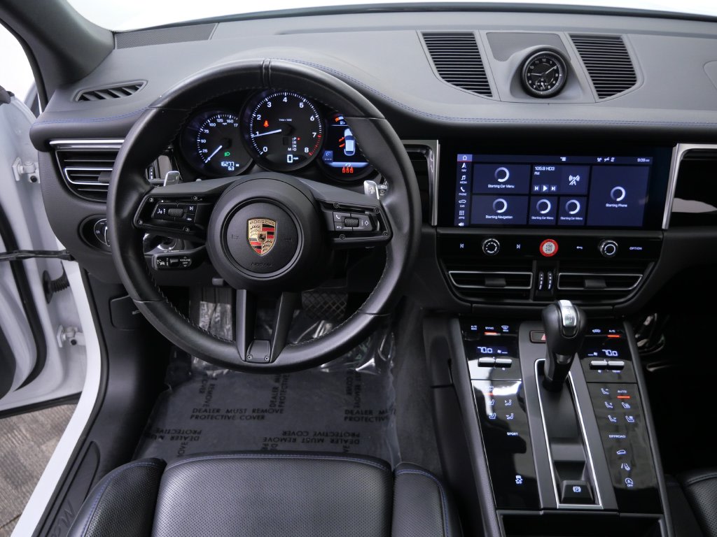 Thumbnail: 2024 Porsche Macan - 6
