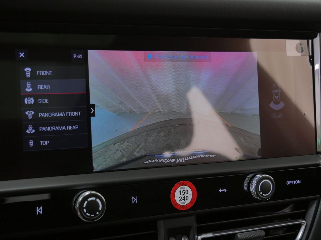 Thumbnail: 2026 Porsche Macan - 27