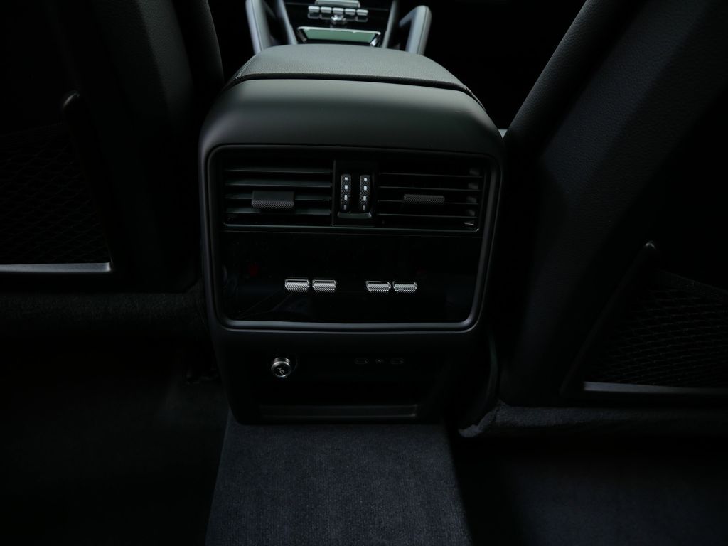 Thumbnail: 2026 Porsche Cayenne - 19