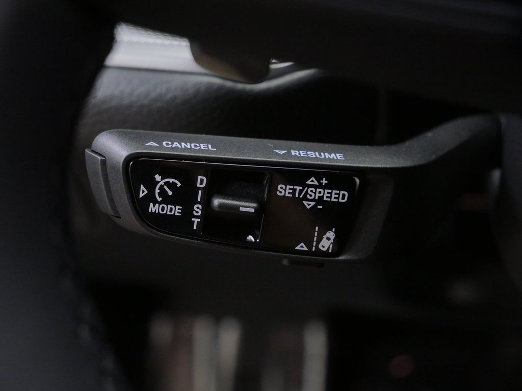 Thumbnail: 2026 Porsche Cayenne - 25