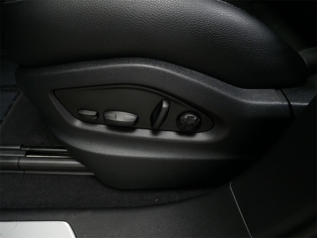 2024 Porsche Cayenne Base 19