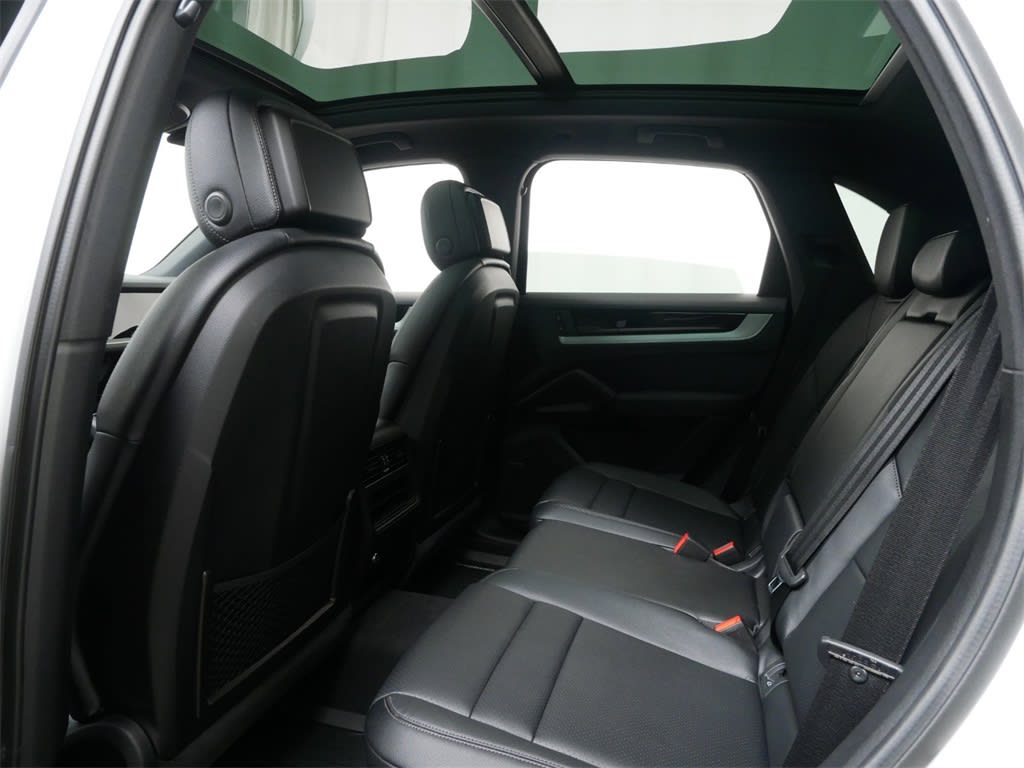 2024 Porsche Cayenne Base 9
