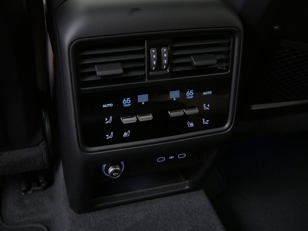 Thumbnail: 2026 Porsche Cayenne - 18