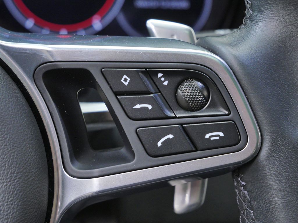 Thumbnail: 2020 Porsche Cayenne - 23