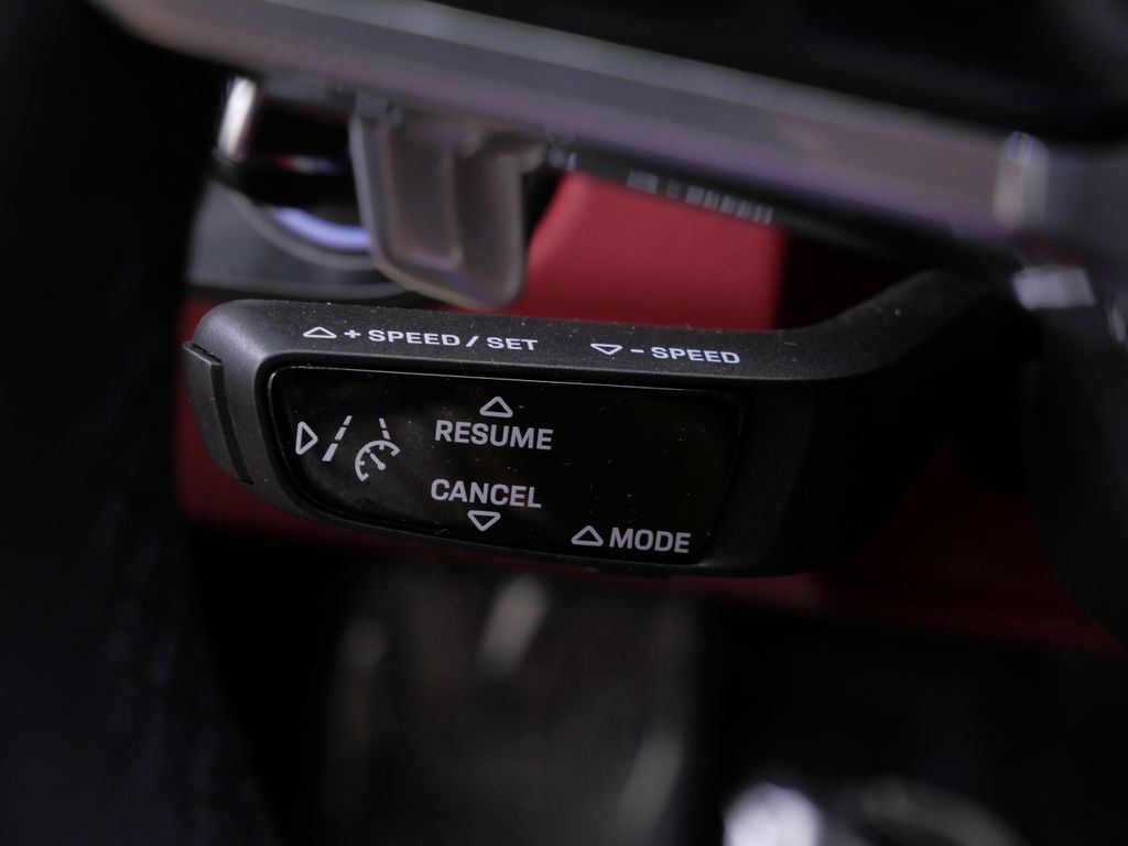 Thumbnail: 2021 Porsche Cayenne - 24