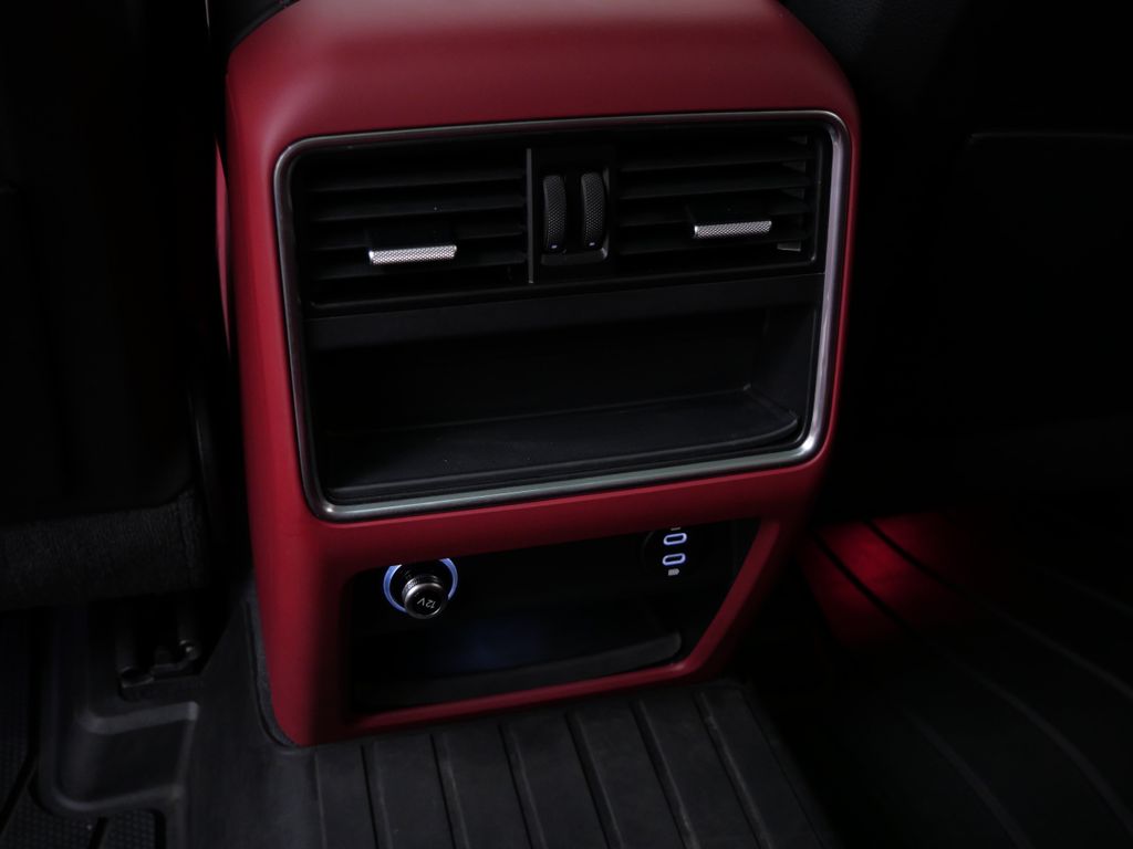 Thumbnail: 2021 Porsche Cayenne - 19