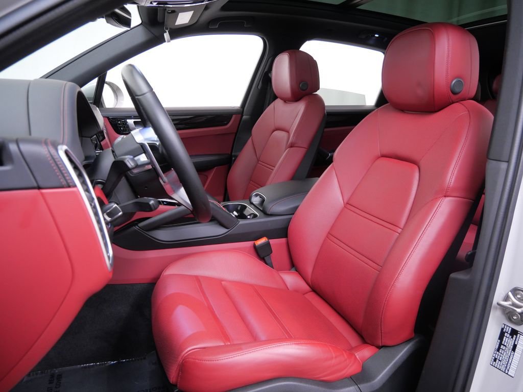 Thumbnail: 2021 Porsche Cayenne - 7