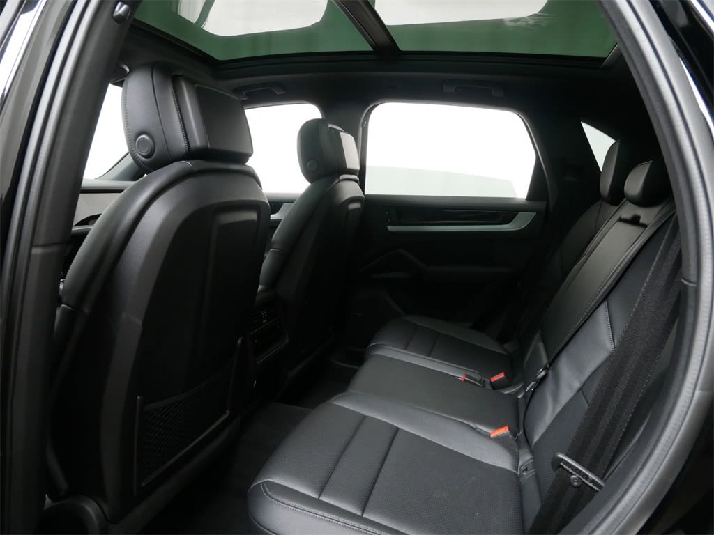 2024 Porsche Cayenne Base 9