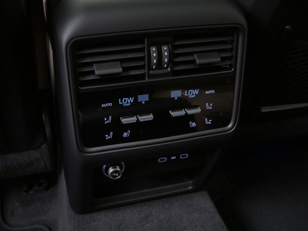 Thumbnail: 2026 Porsche Cayenne - 17