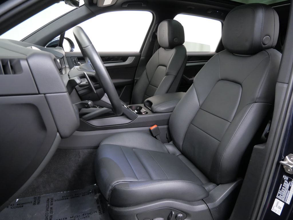 Thumbnail: 2025 Porsche Cayenne - 7