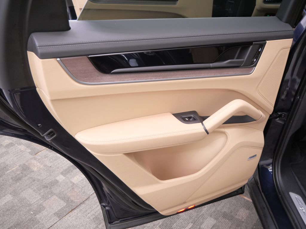 Thumbnail: 2025 Porsche Cayenne - 19