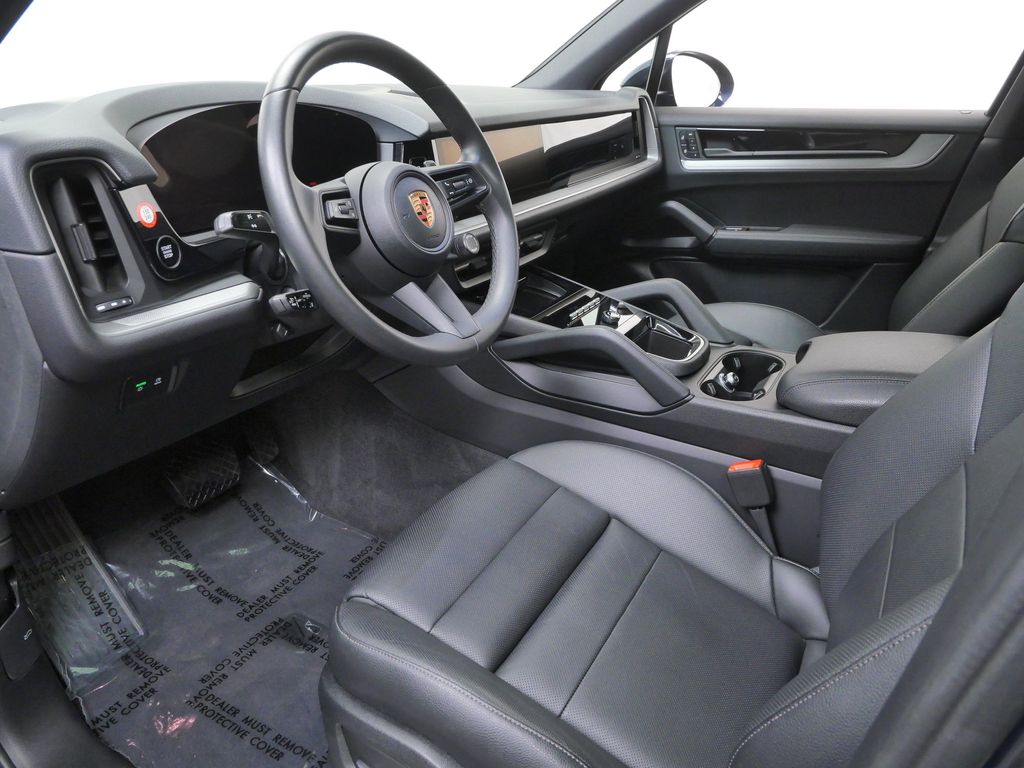 Thumbnail: 2025 Porsche Cayenne - 2