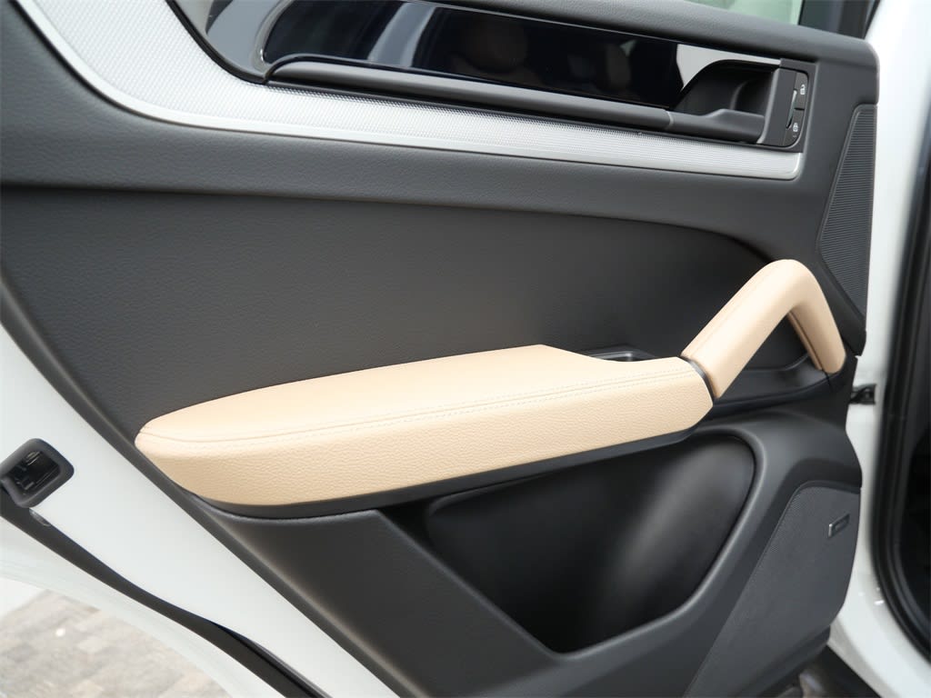 Thumbnail: 2025 Porsche Cayenne - 18