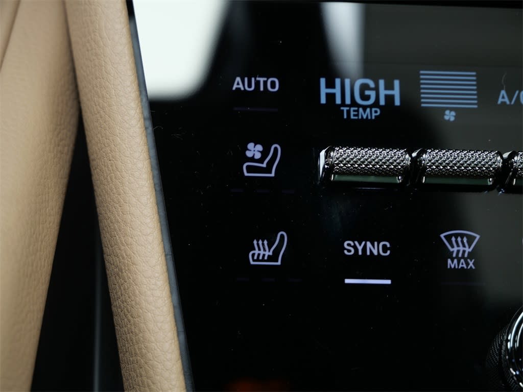 Thumbnail: 2025 Porsche Cayenne - 10