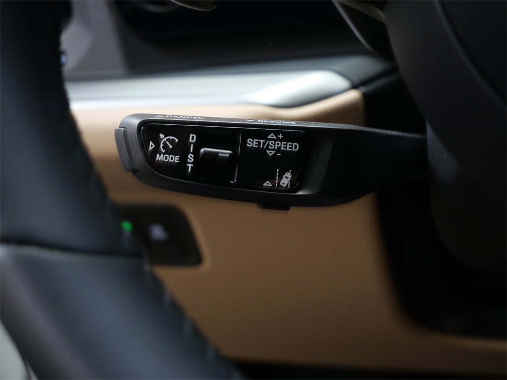 Thumbnail: 2025 Porsche Cayenne - 25