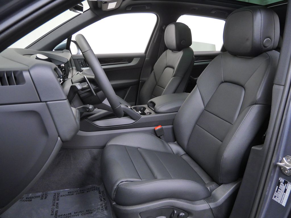 Thumbnail: 2026 Porsche Cayenne - 8