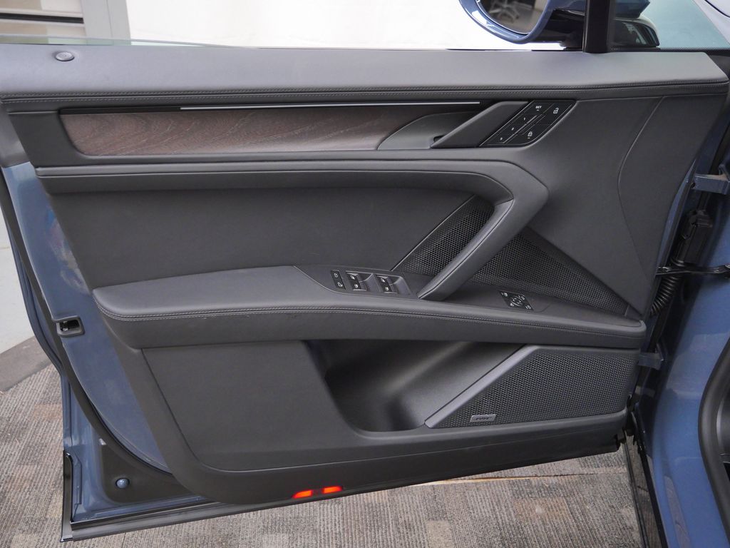 Thumbnail: 2026 Porsche Cayenne - 15
