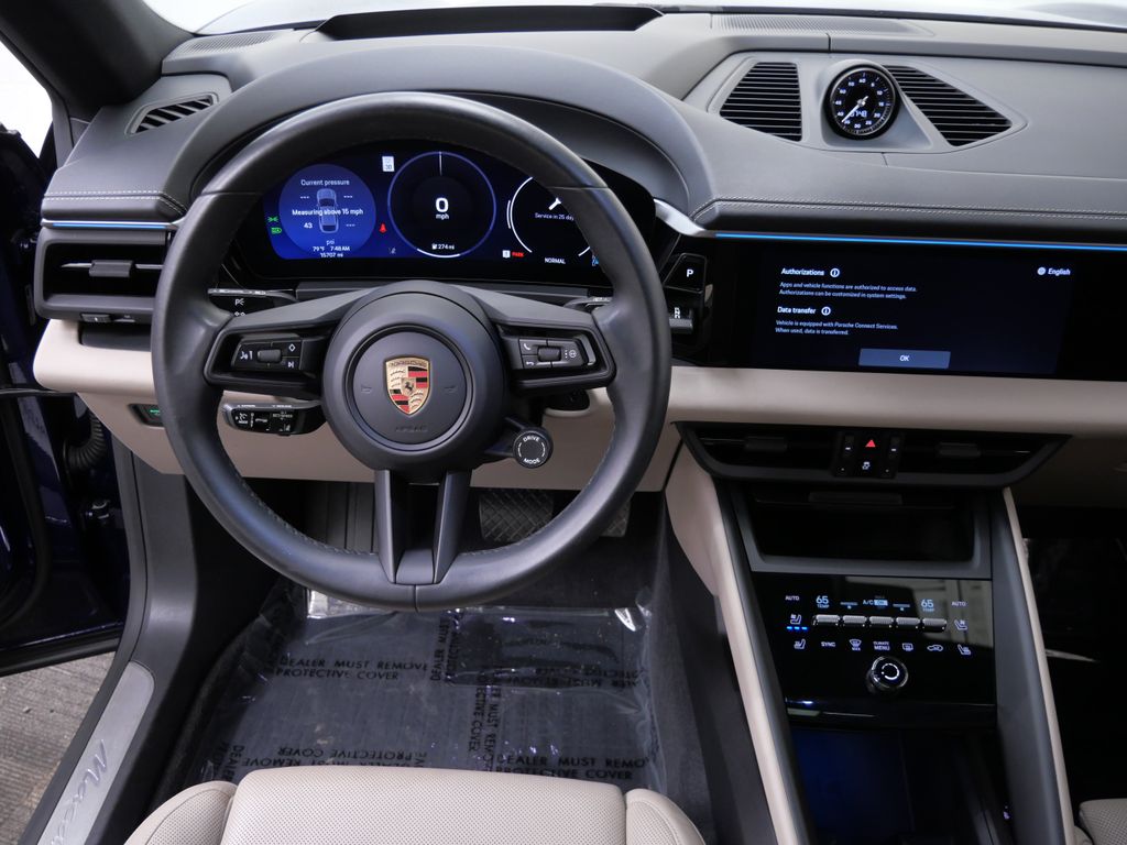 Thumbnail: 2024 Porsche Macan - 6