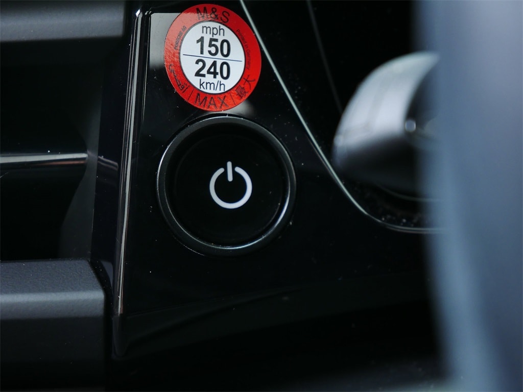 Thumbnail: 2025 Porsche Macan - 19