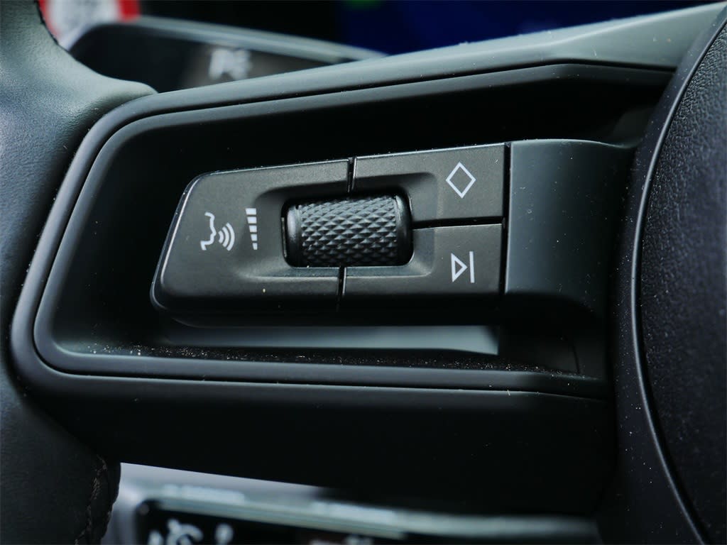 Thumbnail: 2025 Porsche Macan - 22