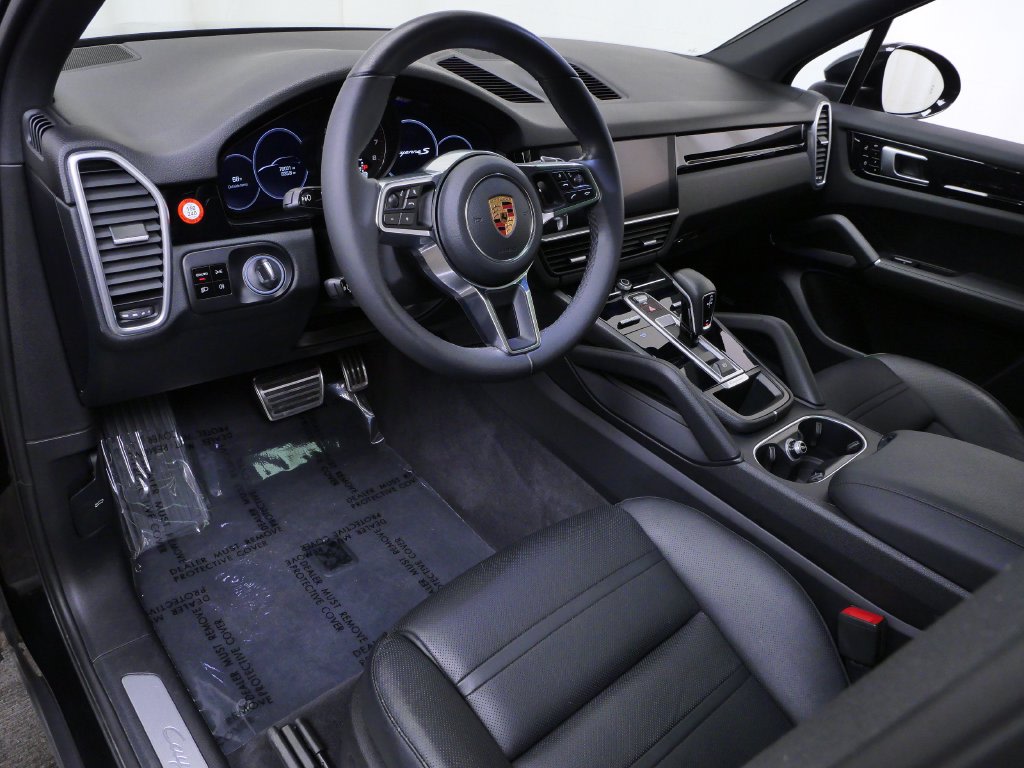 Thumbnail: 2019 Porsche Cayenne - 2