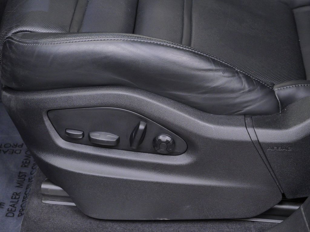 Thumbnail: 2023 Porsche Cayenne - 16