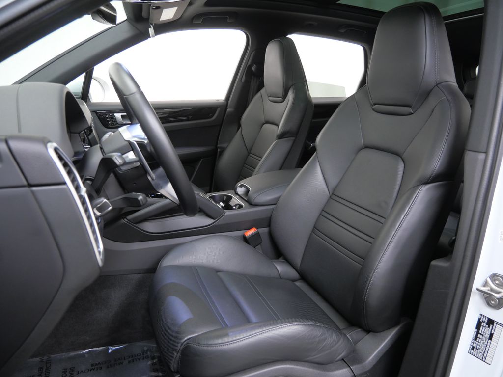 Thumbnail: 2021 Porsche Cayenne - 7