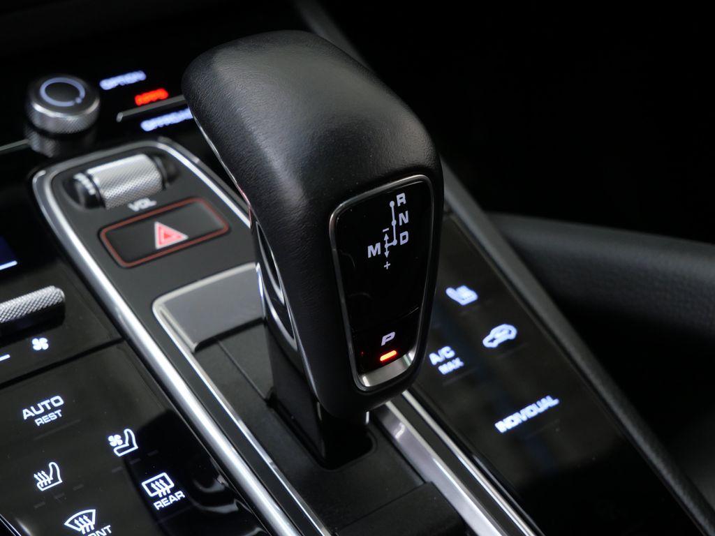 Thumbnail: 2021 Porsche Cayenne - 26