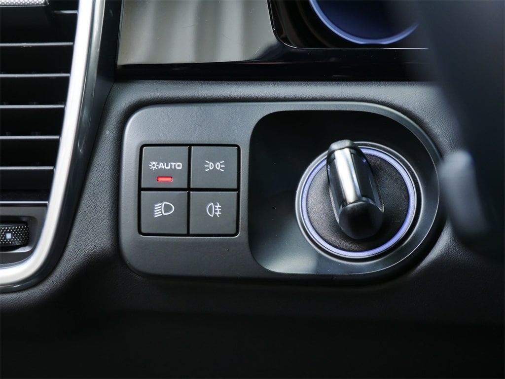 Thumbnail: 2023 Porsche Cayenne - 21