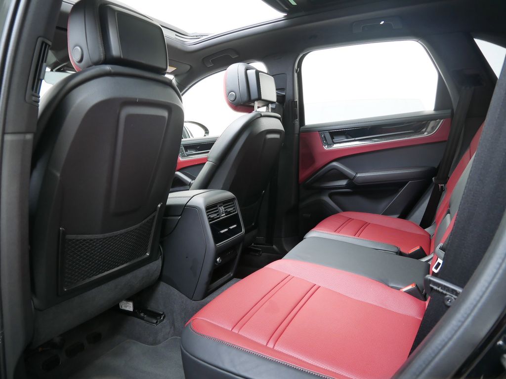Thumbnail: 2025 Porsche Cayenne - 10
