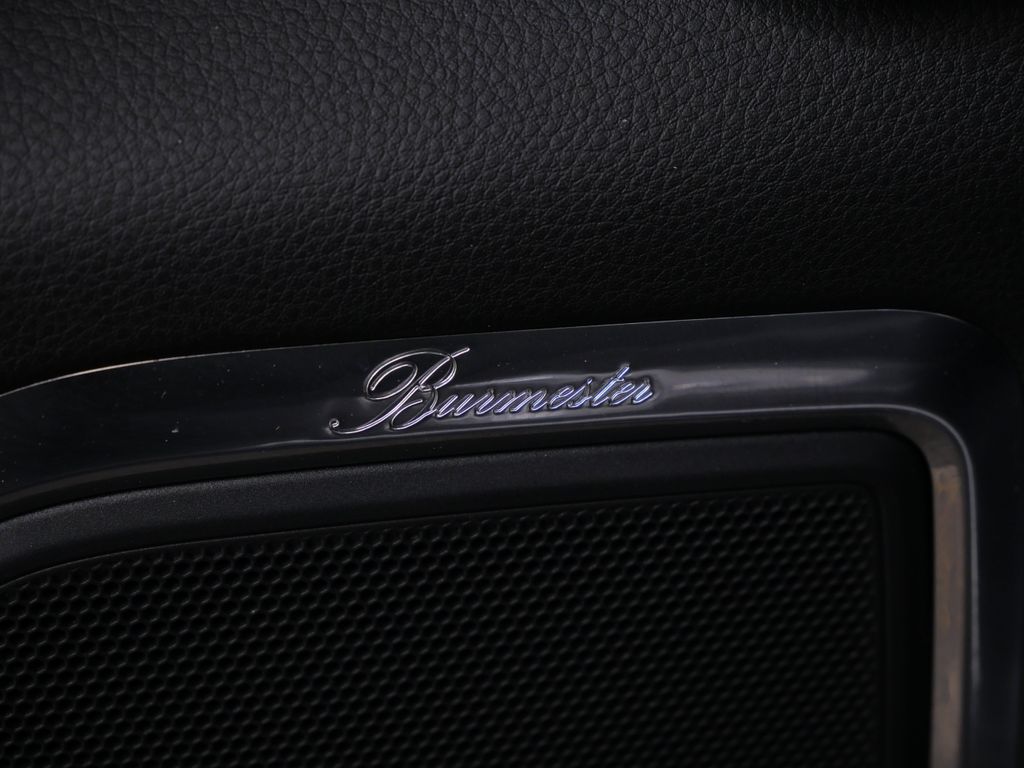 Thumbnail: 2023 Porsche Macan - 6