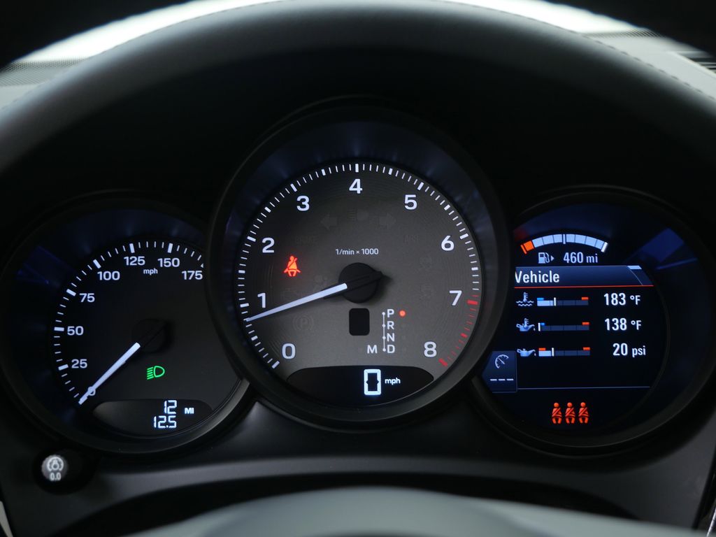 Thumbnail: 2026 Porsche Macan - 13