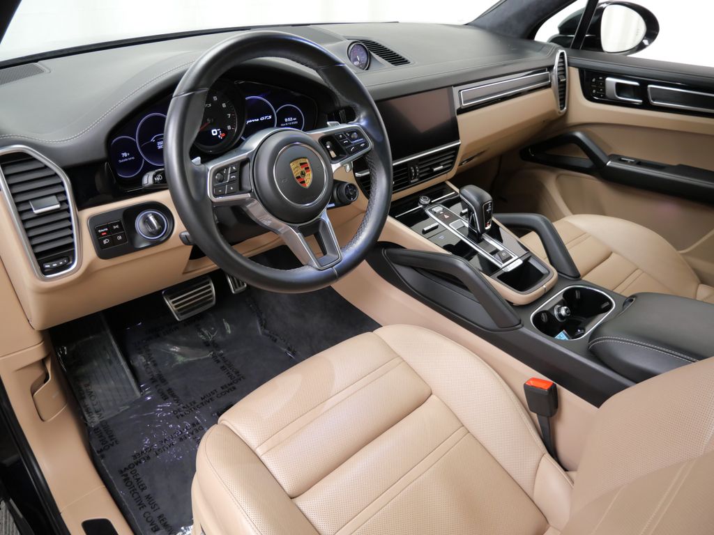Thumbnail: 2021 Porsche Cayenne - 2